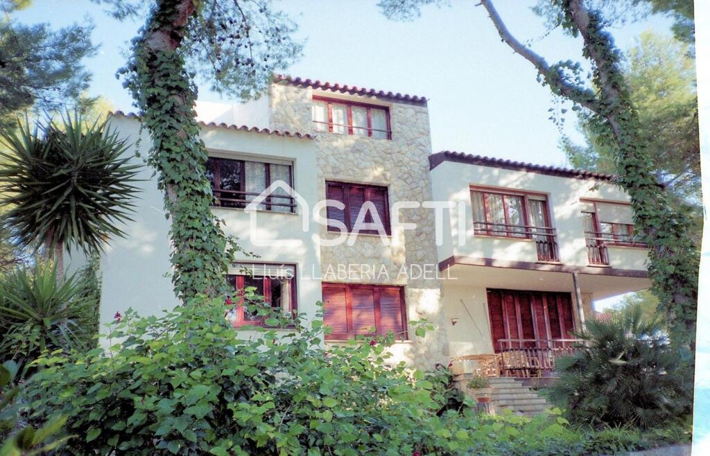 Imagen 1 de Gran Casa-Chalet con piscina grande