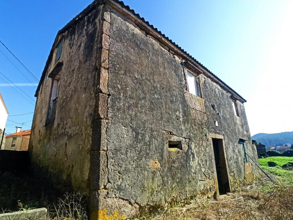 Imagen 2 de Edificaciones para restaurar en el lugar de A Grixa.