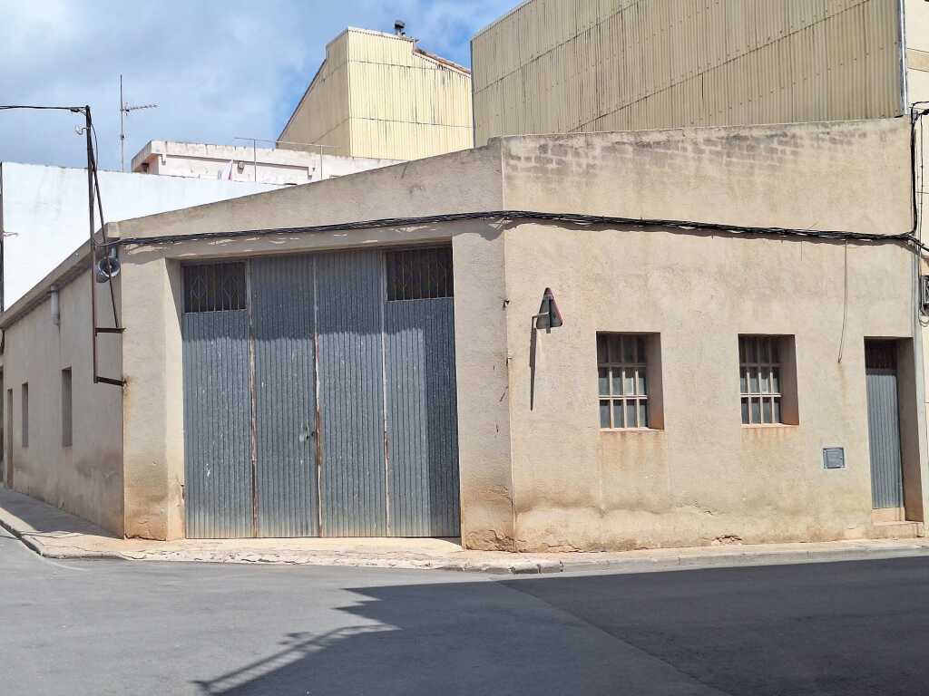 Imagen 1 de Local comercial en Venta en Perello