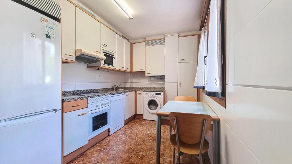 salón y cocina a la venta en La Perchera - Gijón