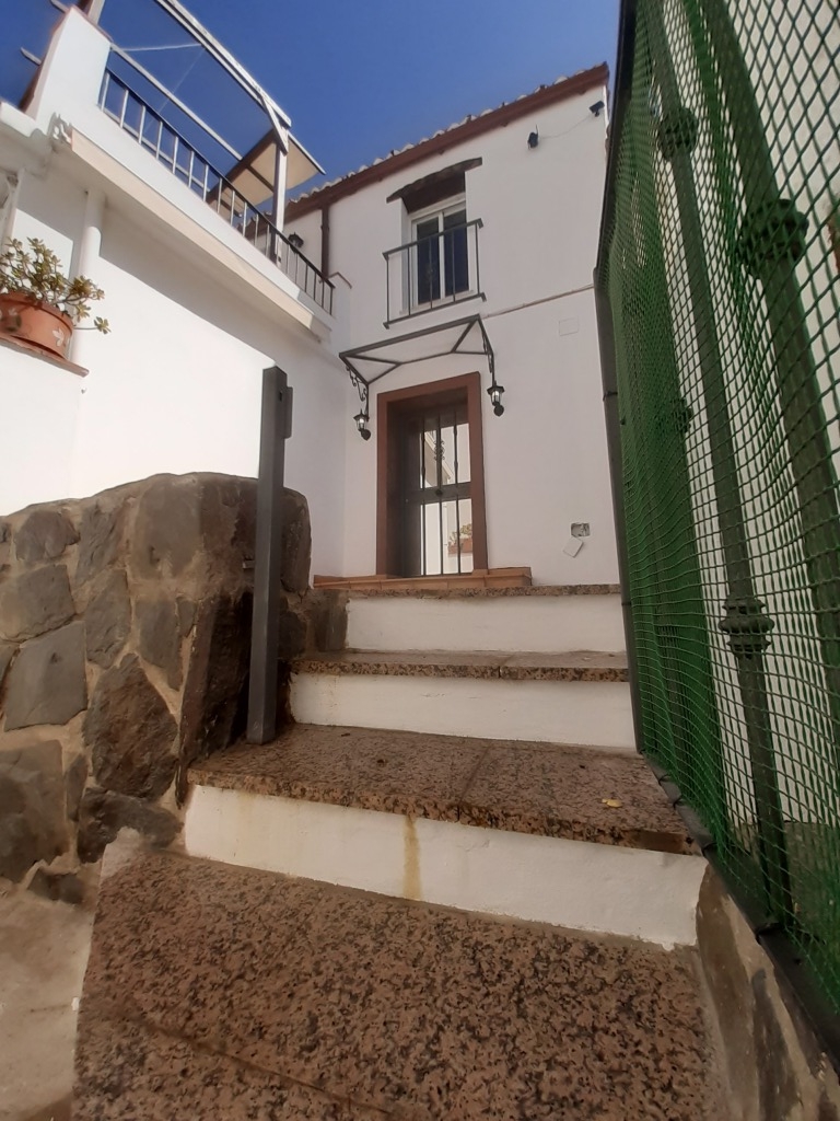 Imagen 1 de Casa de pueblo en Venta en Moclinejo Málaga