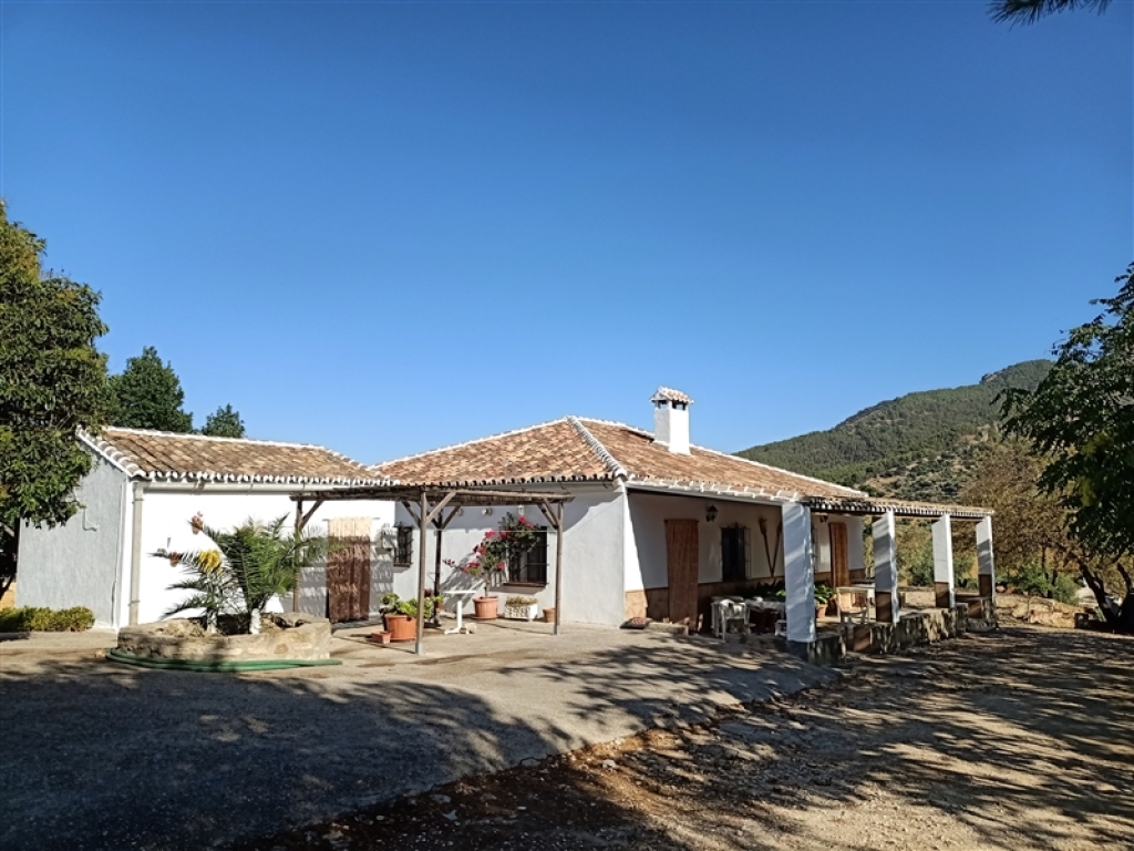 Imagen 1 de Casa de campo-Masía en Venta en Montecorto Málaga