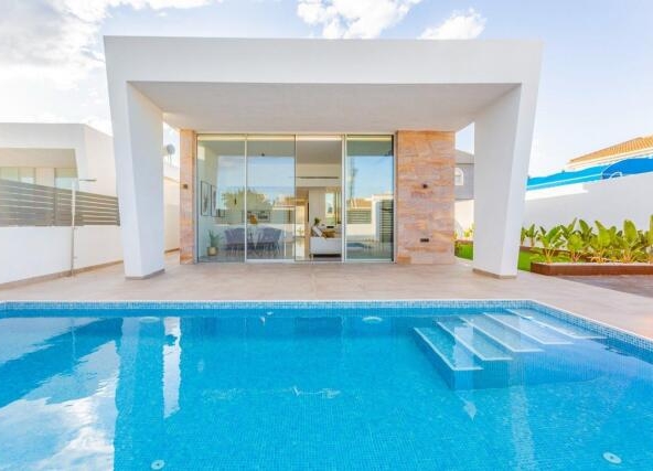 Imagen 1 de Casa-Chalet en Venta en Torrevieja Alicante