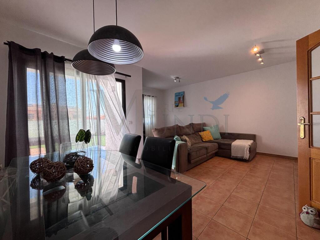 Imagen 4 de Chalet adosado en venta en Corralejo en urbanización Marina Village