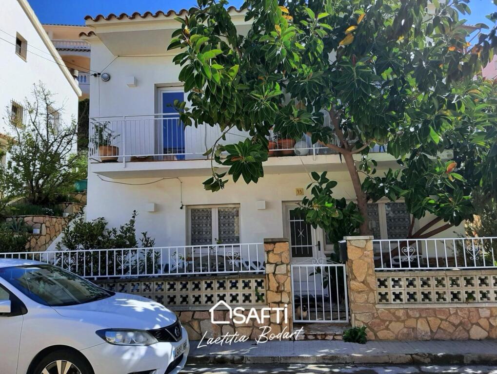 Imagen 1 de En venta en Llança: Magnífica casa unifamiliar en una tranquila zona residencial