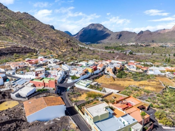 Imagen 1 de MAGNIFICA CASA VACACIONAL DE 12 HABITACIONES EN SANTIAGO DEL TEIDE