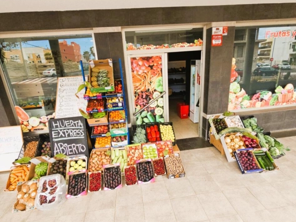 Imagen 1 de Oportunidad única de traspaso frutería en San Isidro