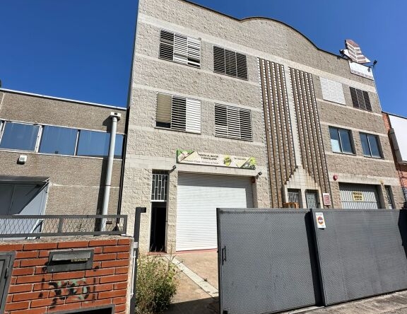 Imagen 1 de Nave industrial en Venta en Cornellá De Llobregat Barcelona ALMEDA