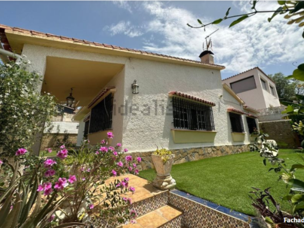 Imagen 1 de Casa-Chalet en Venta en Rincon De La Victoria Málaga