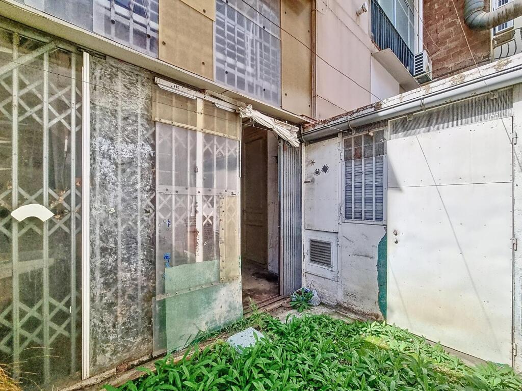 Imagen 2 de ¡Oportunidad única en la calle Independencia! Vivienda en Planta baja con patio privado