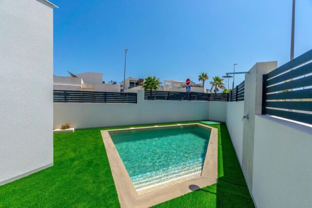 Imagen 3 de Casa-Chalet en Venta en Benijofar Alicante