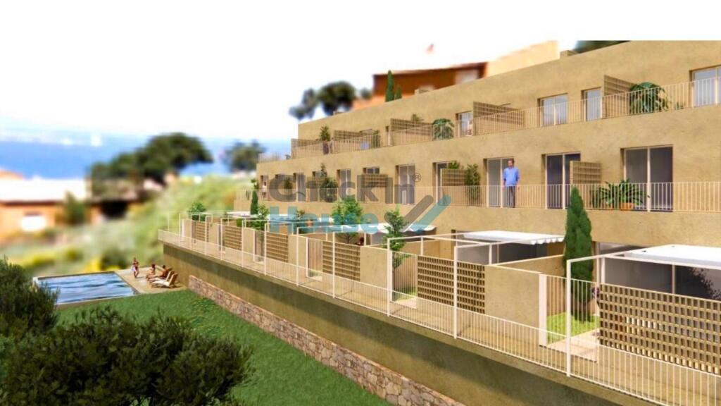 Imagen 2 de Adosada de Obra Nueva en Venta en Begur Girona