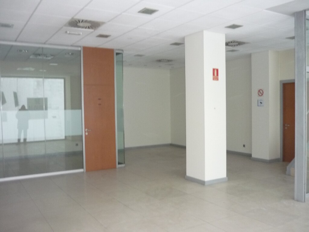 Imagen 1 de Local comercial en Alquiler en Madrid Madrid RETIRO