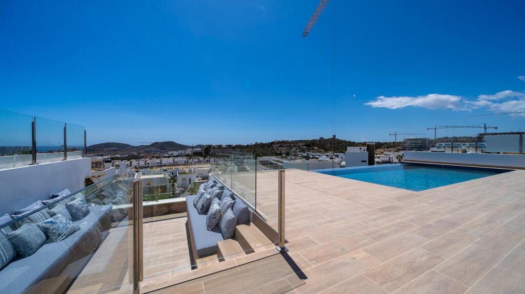 Imagen 2 de Villas de Lujo con Vistas Panorámicas al Mar: Exclusividad y Elegancia en Cada Rincón