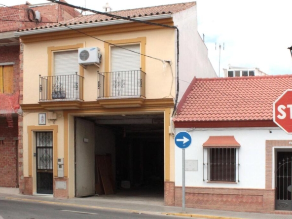 Imagen 1 de Local comercial en Venta en Castilleja De La Cuesta Sevilla