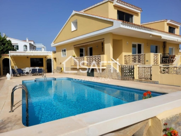 Imagen 1 de Gran chalet con piscina en Es Castell