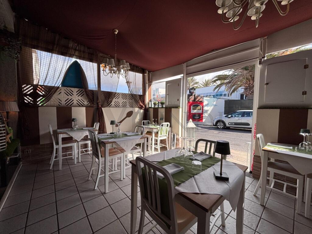 Imagen 3 de Traspaso del Restaurante "L'Oca Blanca" en el Centro de Corralejo