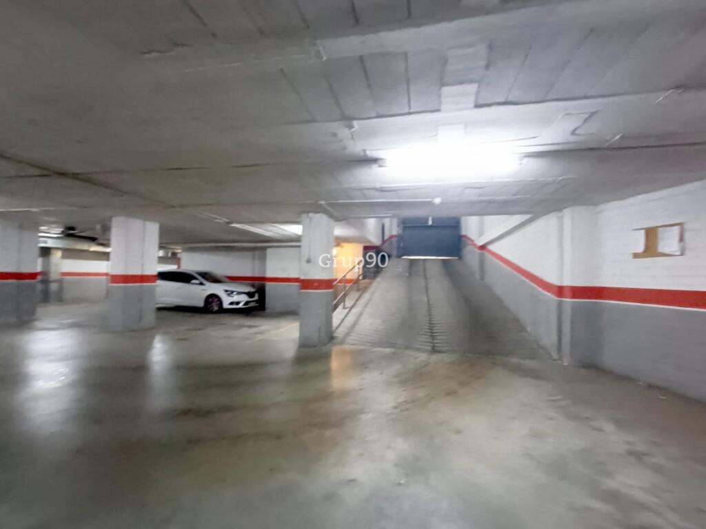 Imagen 4 de ?️ ¡Se vende plaza de parking en Cappont!