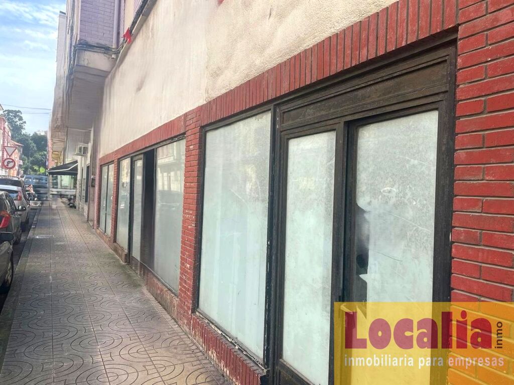 Imagen 1 de Alquiler de local comercial en Torrelavega.