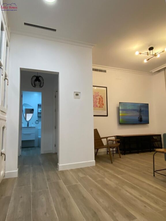 Imagen 1 de PRECIOSA VIVIENDA REFORMADA A ESCASOS METROS DE CALLE ANCHA