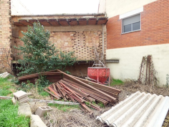 Imagen 1 de SOLAR EN VENDA CON CONSTRUCCIÓN POR ACABAR