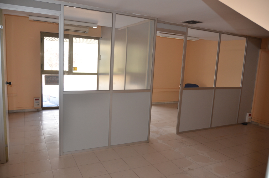 Imagen 1 de Local comercial en Venta en Cornellá De Llobregat Barcelona ALMEDA