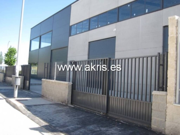 Imagen 1 de Nave Industrial en venta en Torrijos de 925 m2