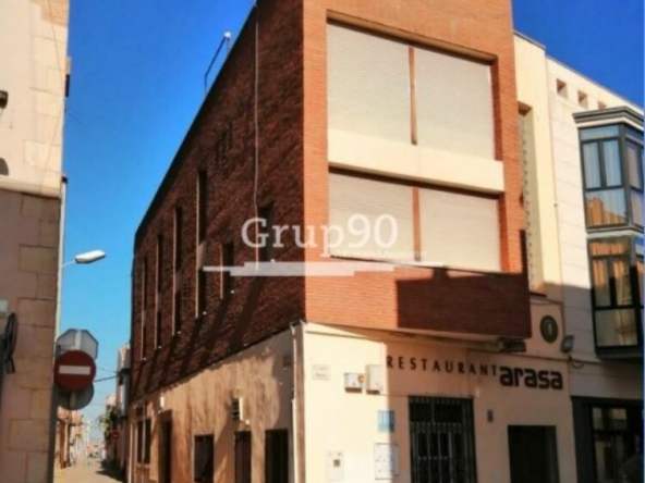 Imagen 1 de Hostal-Restaurante en la plaza del pueblo