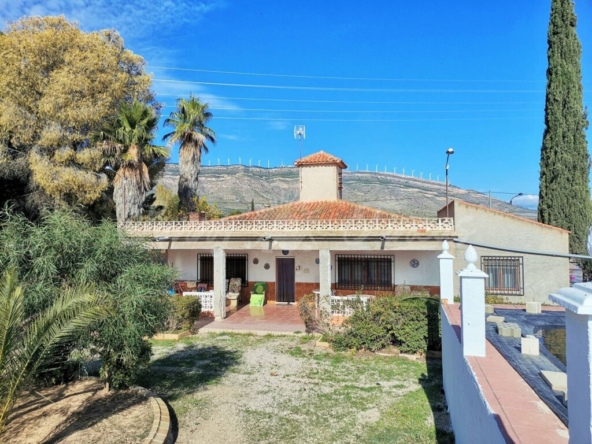 Imagen 1 de Casa-Chalet en Venta en Caudete Albacete