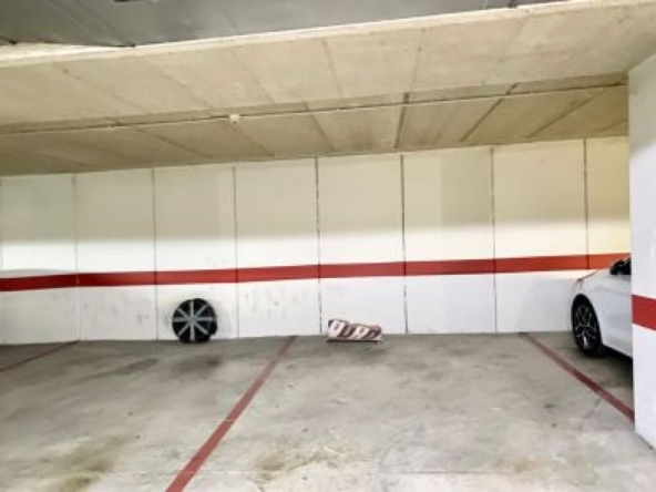 Imagen 2 de Parking coche en Venta en Vitoria Álava