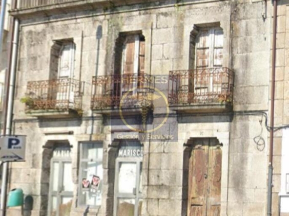 Imagen 1 de Se vende edificio en Tui.