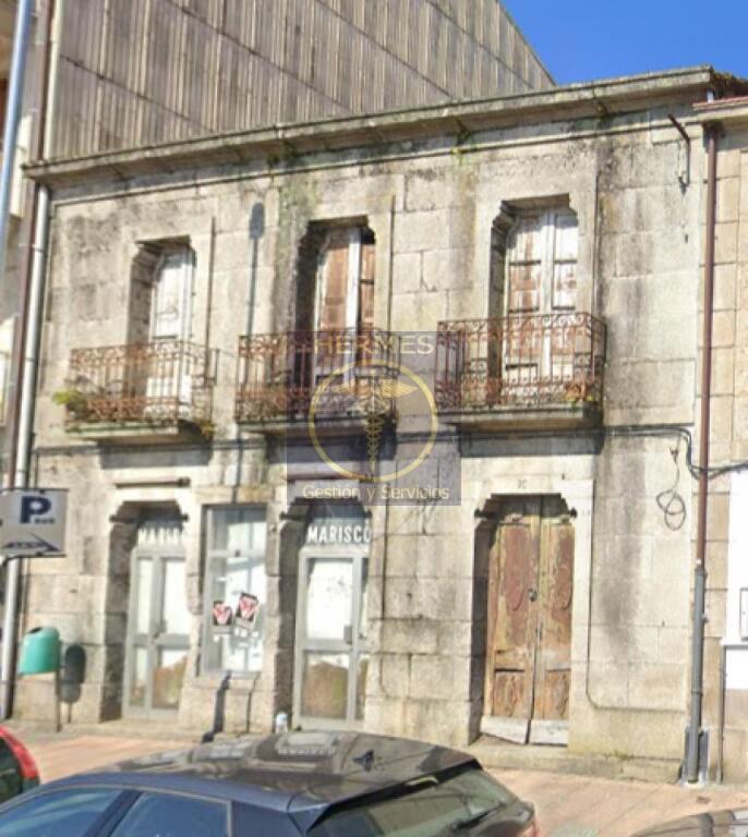 Imagen 1 de Se vende edificio en Tui.