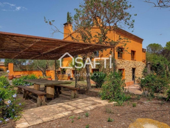 Imagen 1 de *Exclusiva Casa de Campo en Baix Empordà*