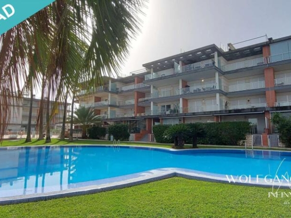 Imagen 1 de Exclusivo apartamento en Oliva Nova: un lujo junto a la playa