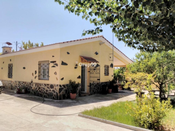 Imagen 1 de CASA + ALMACÉN+ PISCINA A TAN SOLO 10 KM DEL CENTRO DE LLEIDA