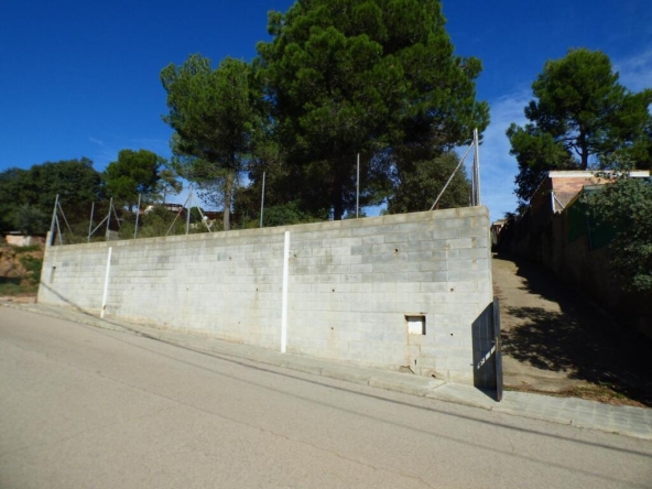 Imagen 1 de TERRENO URBANO EN CASTELLNOU DE BAGES SEMIPLANO DE 854M2