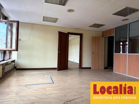 Imagen 1 de Excepcional local para oficinas en Santander.