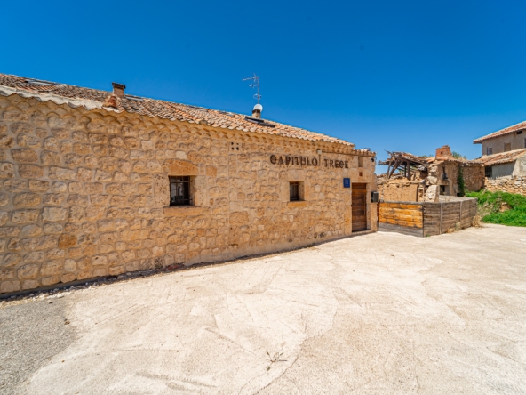 Imagen 1 de Edificio singular en Venta en Maderuelo Segovia