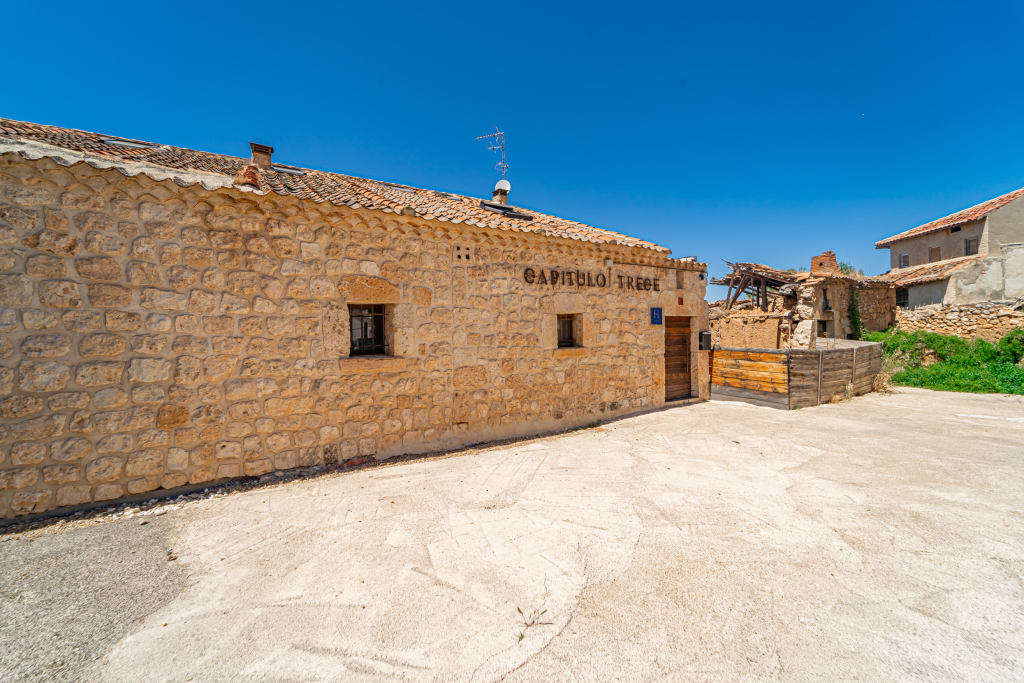 Imagen 1 de Edificio singular en Venta en Maderuelo Segovia