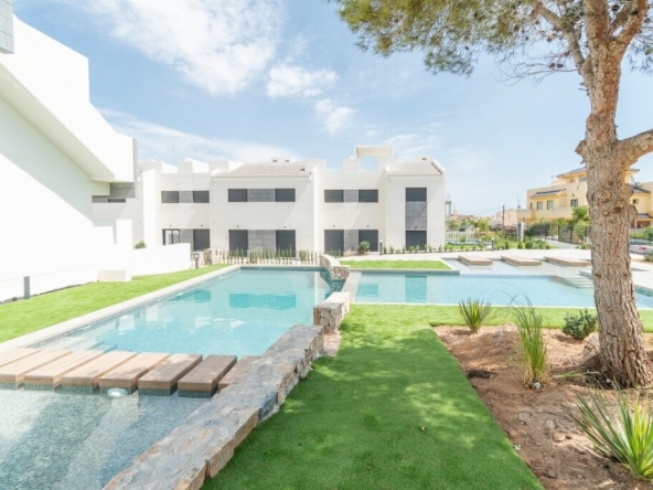 Imagen 1 de Casa-Chalet en Venta en Torrevieja Alicante