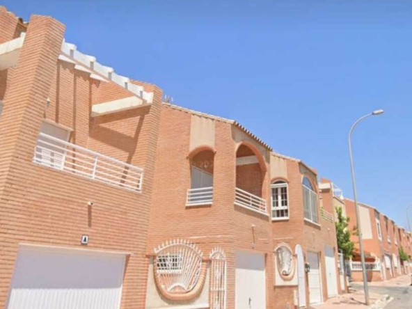 Imagen 1 de Casa-Chalet en Venta en Adra Almería