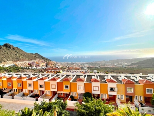 Imagen 1 de Casa de pueblo en Venta en Adeje Santa Cruz de Tenerife