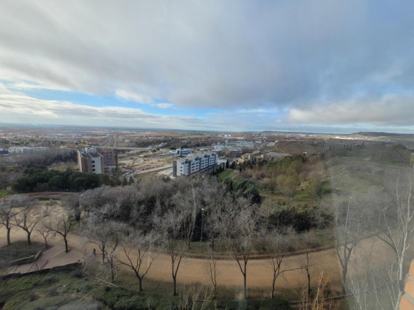 Imagen 1 de Fabuloso piso en urbanización privada en Parquesol