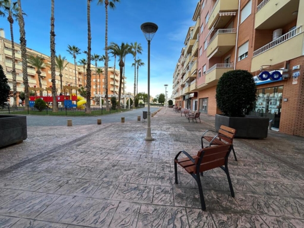 Imagen 1 de Apartamento 3 dormitorios 109 m2 alado del puerto y del centro todo exterior récien reformado aparcamiento y trastero