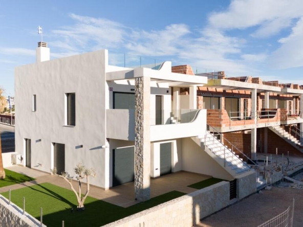 Imagen 1 de Casa-Chalet en Venta en Pilar De La Horadada Alicante