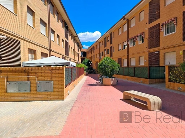 Imagen 1 de PISO EN ALQUILER DE 2 HABITACIONES CON PLAZA DE GARAJE PARA ESTUDIANTES EN VILLANUEVA DE LA CAÑADA.