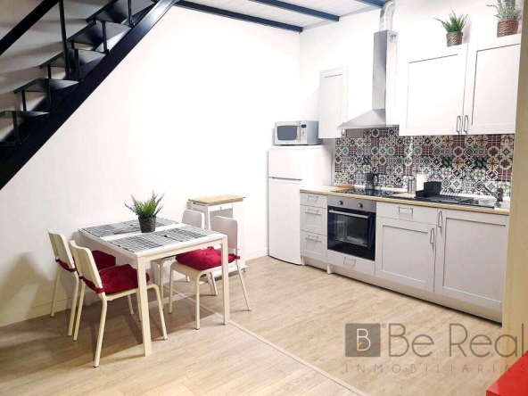 Imagen 1 de ¡ESTUDIANTES! PISO DUPLEX TIPO LOFT CON ACCESO INDEPENDIENTE EN VILLANUEVA DE LA CAÑADA (MADRID).