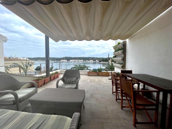 Imagen 1 de Espectacular Casa en Primera Línea del Puerto de Mahón con Impresionantes Vistas al Mar