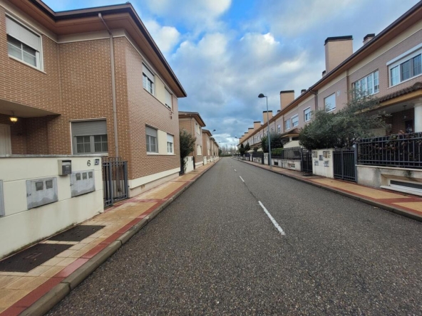 Imagen 1 de Espectacular piso para entrar a vivir en La Vega  (Arroyo de la Encomienda)