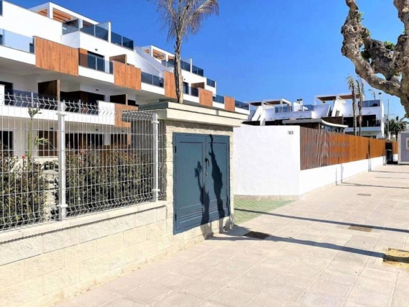 Imagen 1 de Casa-Chalet en Venta en Pilar De La Horadada Alicante